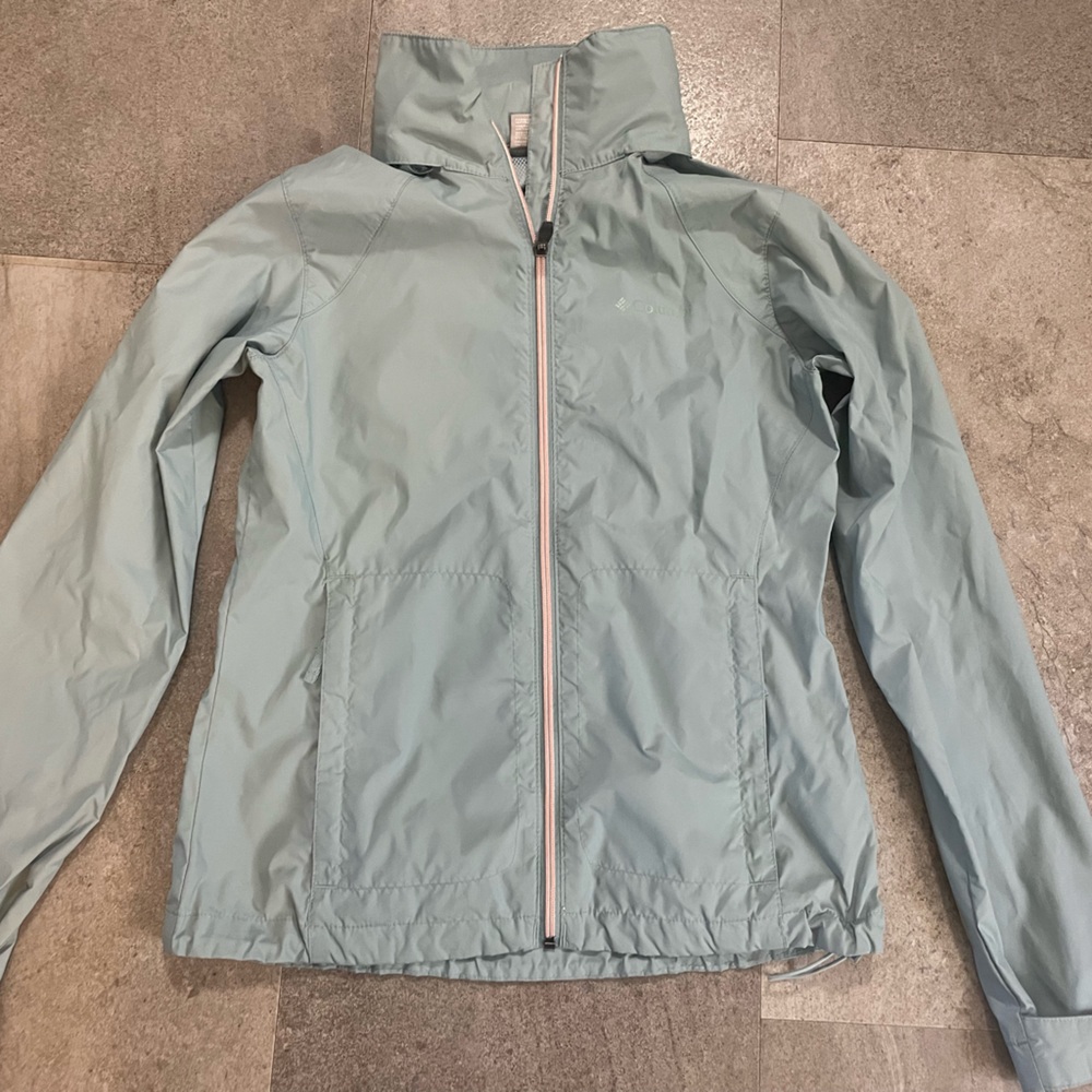 Lightweight women’s Columbia rain jacket